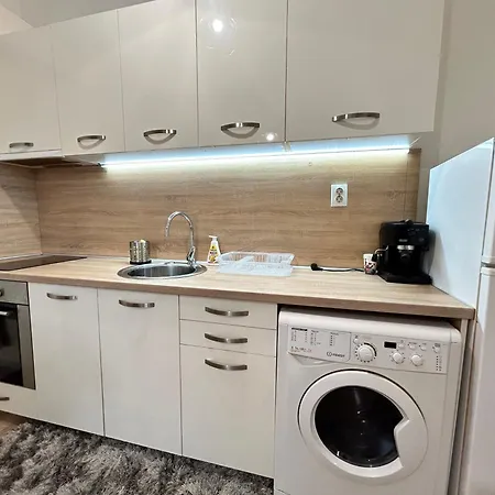 Sunlight - Free Private Parking - *